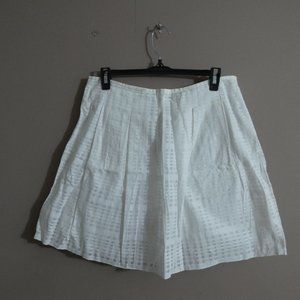Vince 10 Pleated Skirt in Optic White Cotton Blend